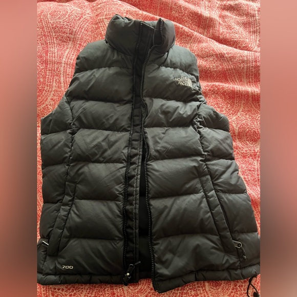 The North Face 700 Goose Down Puffer Vest, gently worn, excellent condition. - Picture 2 of 8